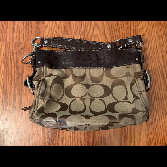 Coach purse - Picture 1 of 9
